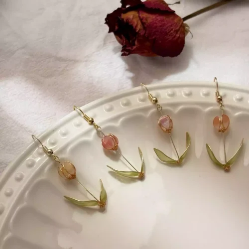 LINE_ALBUM_純粹的愛 鬱金香_250730_22 純粹的愛·耳環 *.。 ☂ | 黃銅