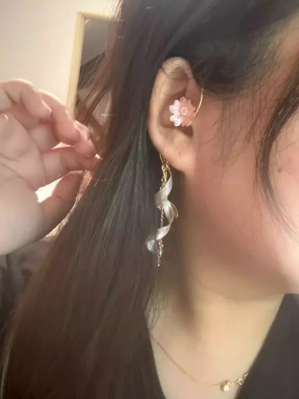 LINE_ALBUM_櫻花緞帶耳掛_251022_1 櫻花緞帶·耳掛 *.。 ☂ | 黃銅